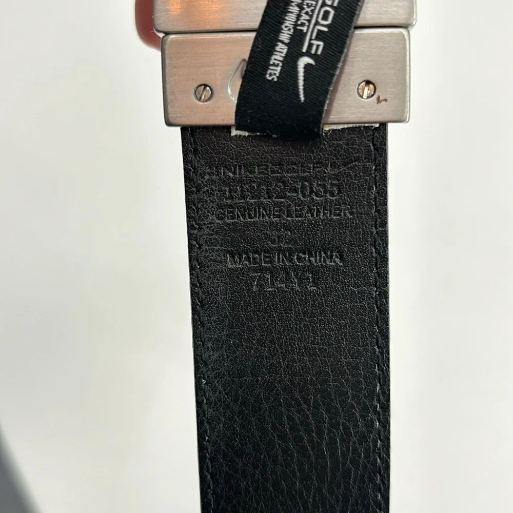 UEC Nike golf gray/black reversible leather belt size 32